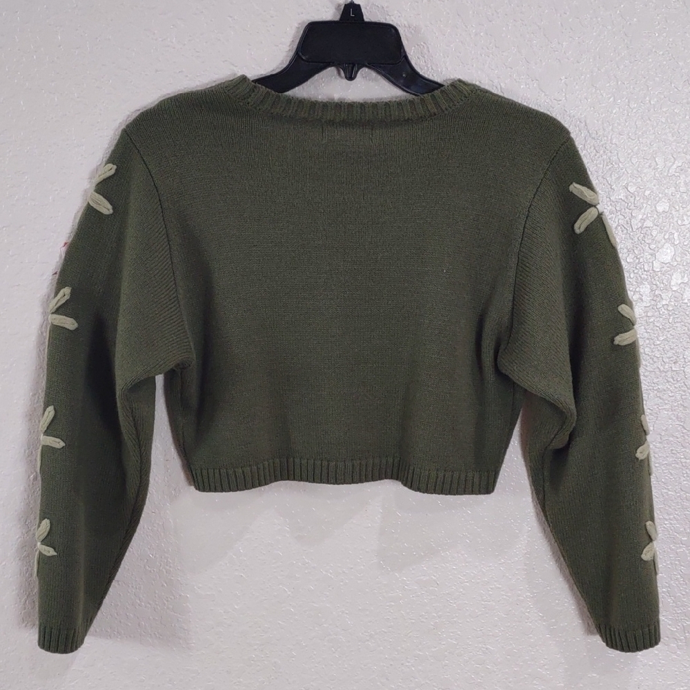JESSICA SIMPSON, Size XL Green Sweater with Floral Sleeve Design - Picture 6 of 17